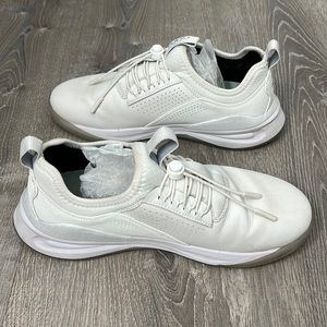 Clove all white sneaker size 9.5